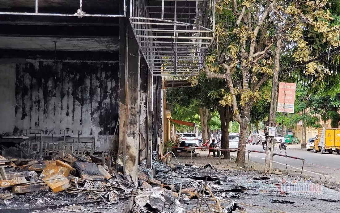 Cong an Nghe An thong tin them ve nguyen nhan chay phong tra, 6 nguoi tu vong-Hinh-4