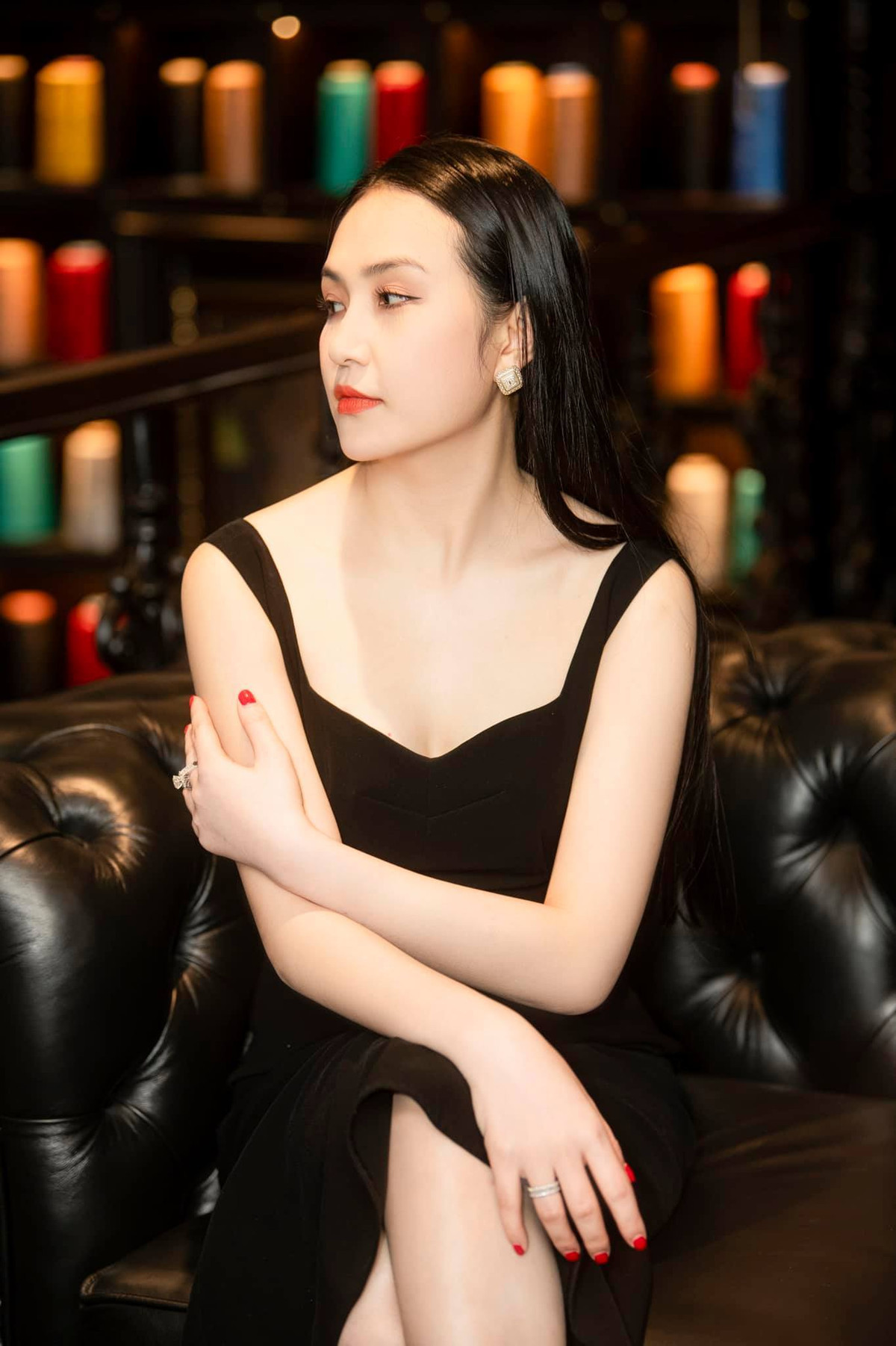 Vo kem 12 tuoi xinh dep, giau co cua Tuan Hung-Hinh-20