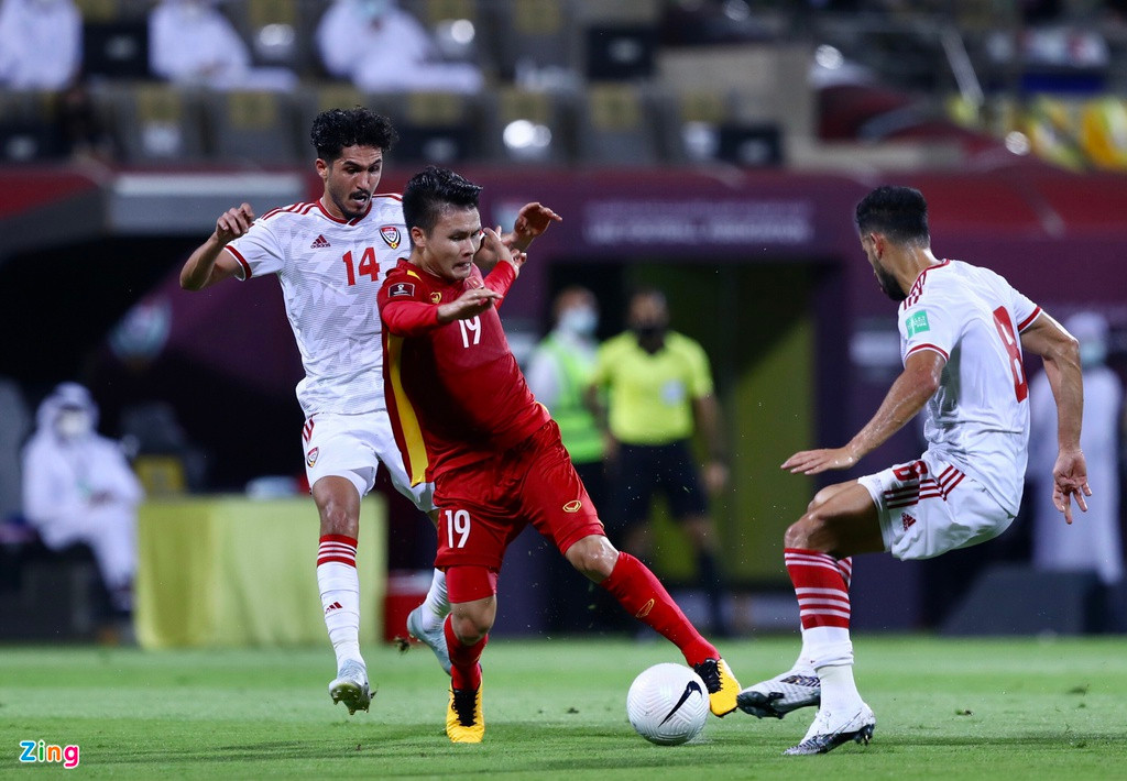 Ly giai that bai cua tuyen Viet Nam truoc UAE