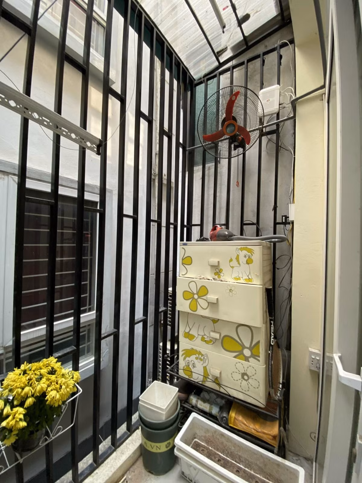 Nha pho nhech nhac thap nien 90 ‘bien hinh’ day kinh ngac sau cai tao-Hinh-14