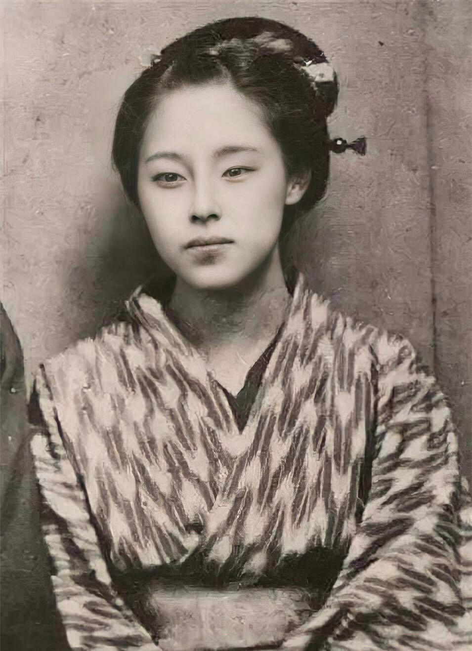 Ngo ngang dung nhan “chim sa ca lan” cua my nhan Nhat Ban the ky 19