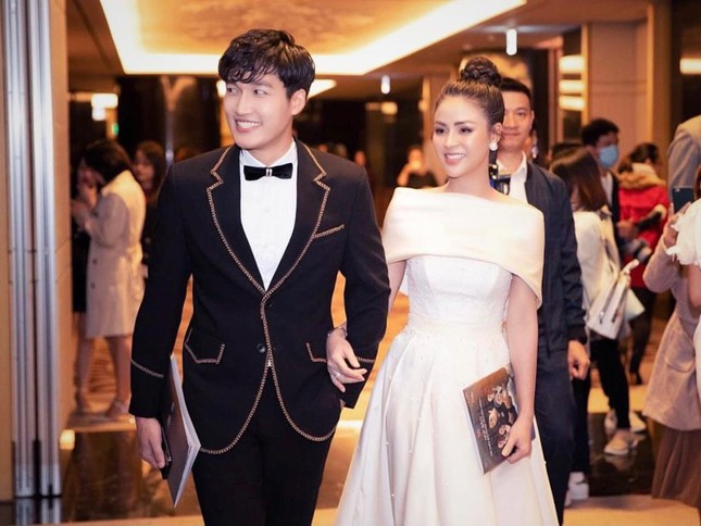 Hong Diem, Luong Thu Trang khoe anh tho au, dan sao binh luan hai huoc-Hinh-2