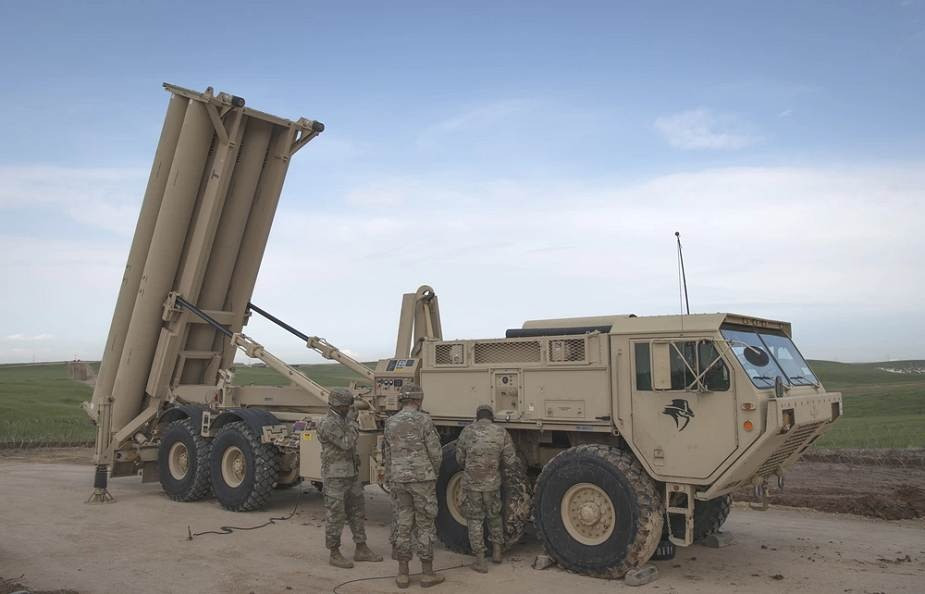 Tên lửa chống tên lửa của THAAD là loại 1 tầng, sử dụng nhiên liệu rắn, có trọng lượng phóng 900 kg, chiều dài 6,17 m và đường kính thân tối đa 0,37 m, bao gồm: phần đầu, khoang giữa và động cơ tên lửa nhiền liệu rắn.