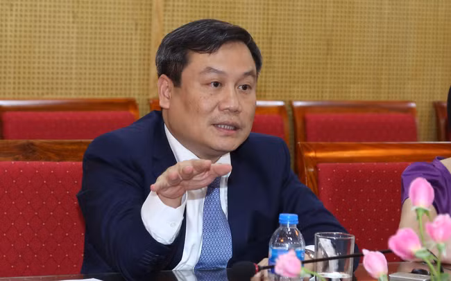  Ông Vũ Đại Thắng - Ủy viên Dự khuyết BCH T.Ư Đảng. Chức vụ: Bí thư Tỉnh ủy Quảng Bình. Ông Thắng sinh năm 1975, quê quán Hà Nội. Nhiệm kỳ 2015-2020.