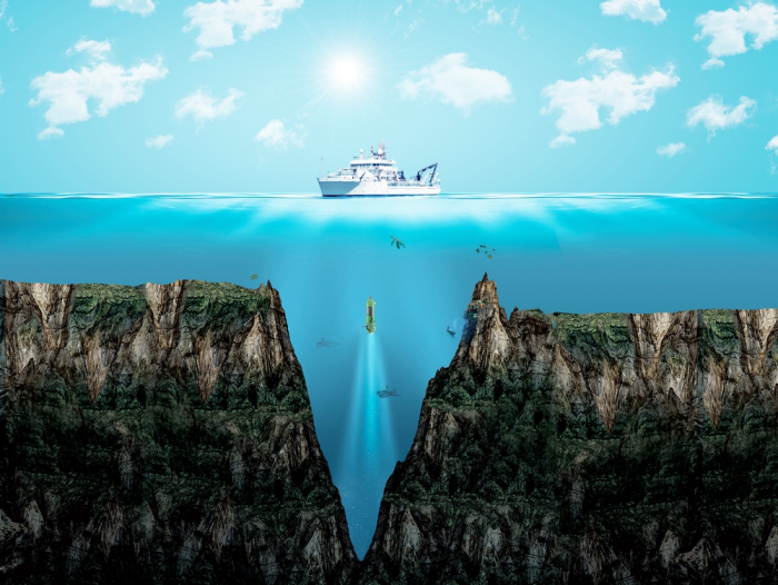 Mariana là rãnh đại dương hình lưỡi liềm nằm ở phía Tây Thái Bình Dương.