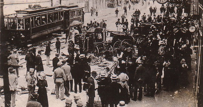 Theo kế hoạch, vào ngày 28/6, khi xe của Thái tử Ferdinand đi qua, Nedeljko và Gavrilo Princip tùy cơ hành động. Nếu ai có cơ hội thuận lợi thì sẽ ném bom ám sát Thái tử trong khi người còn lại gây hỗn loạn để 2 người có cơ hội tẩu thoát về hướng cảng Appel sau khi hoàn thành nhiệm vụ.