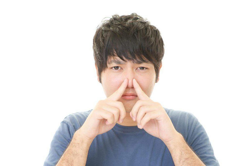 Kết quả cho thấy, những mẫu mồ hôi của người có hệ miễn dịch yếu bị đánh giá là khó chịu hơn. Điều này chứng tỏ rằng cơ thể chúng ta tự sản sinh ra những mùi tương đối... khó ngửi để cảnh báo người khác khi ta đang ốm, nhằm ngăn ngừa nguy cơ truyền bệnh ra cộng đồng.