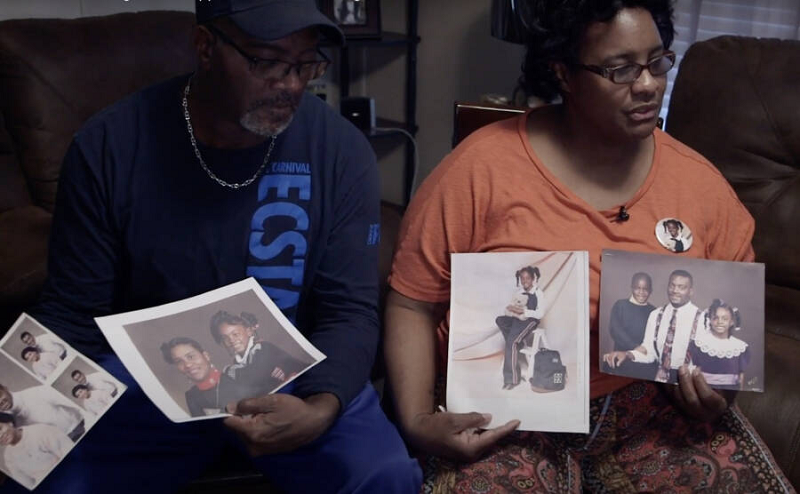 Tại thời điểm đó, Asha đang nghiên cứu cuốn sách viễn tưởng ở trường học, kể về đứa trẻ bỏ trốn khỏi nhà và bắt đầu cuộc phiêu lưu. Nhóm điều tra cho rằng đây có thể là nguyên nhân dẫn đến hành động của cô bé.