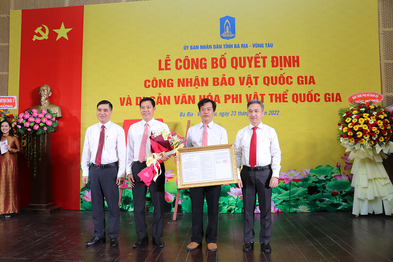 Ngày 23/12, Ủy ban Nhân dân tỉnh Bà Rịa-Vũng Tàu tổ chức lễ công bố Quyết định công nhận Bảo vật quốc gia và Di sản văn hóa phi vật thể quốc gia.