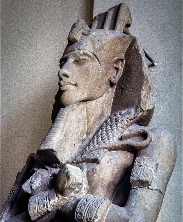 Tuy nhiên, một số chuyên gia phản đối những kết luận này. Họ cho rằng, danh tính thực sự của hài cốt này vẫn chưa thể kết luận chắc chắn.