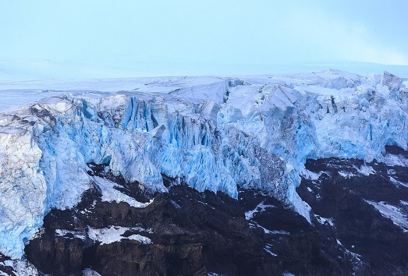 Vào năm 1772, Thuyền trưởng James Cook rời Nam Phi trên theo một nhiệm vụ tìm ra hòn đảo. Tuy nhiên, khi đến tọa độ 54°S, 11°E mà Bouvet đánh dấu, ông không tìm thấy gì. Thuyền trưởng Cook đã cho rằng Bouvet đã nhìn nhầm một đỉnh băng thành hòn đảo, và ông từ bỏ cuộc tìm kiếm.