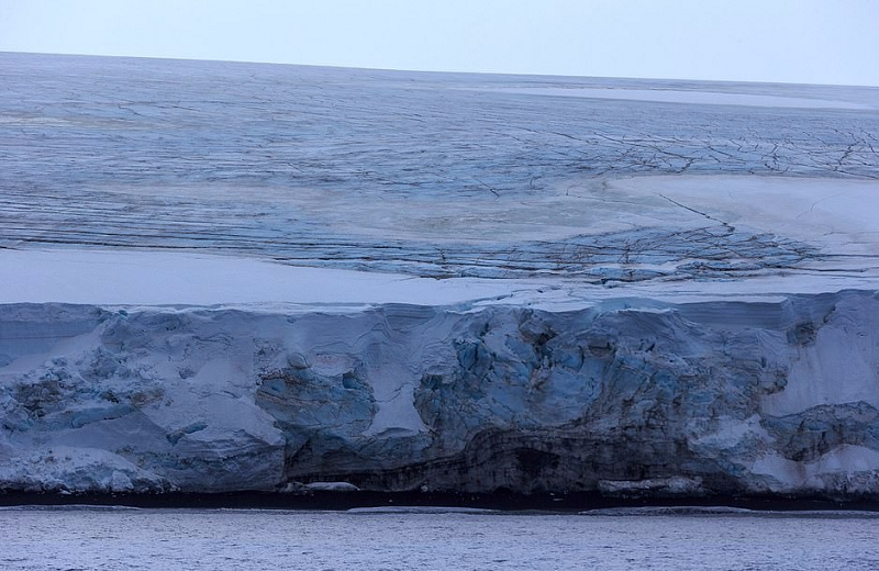 Tuy nhiên, vị trí của đảo đã không được định vị chính xác, mà bị chệch 8 độ về phía đông, và Bouvet đã không đi hết một vòng hòn đảo, do đó ông không biết đó là đảo hay một phần của lục địa.