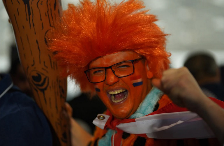 Một cổ động viên của “cơn lốc màu da cam” Hà Lan.