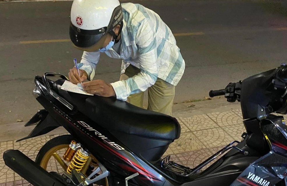 Muon ban xe phai co giay xac nhan doc than?