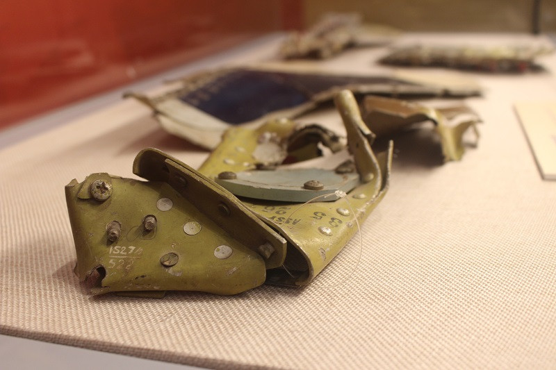 Mảnh xác máy báy bị quân và dân Hà Nội bắn rơi đêm ngày 18, rạng sáng ngày 19/12/1972.