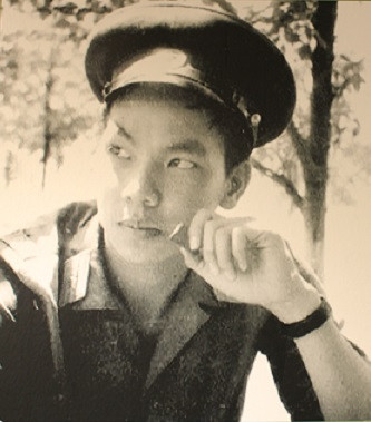 Phi công Vũ Xuân Thiều (1945-28/12/1972), quê xã Hải An, huyện Hải Hậu, tỉnh Nam Định. Năm 1965, nhập ngũ khi là sinh viên Trường Đại học Bách khoa, được tuyển chọn vào không quân. Đêm 18/12/1972, phi công Vũ Xuân Thiều, Trung đoàn 927, Sư đoàn 371 được cất cánh từ sân bay Thọ Xuân và ra đa dẫn đường vòng ra phía sau đội hình máy bay địch. Phát hiện B-52 ở cự ly gần, đồng chí xin công kích, quyết tiêu diệt địch. Sau khi bắn cháy B-52, đồng chí anh dũng hy sinh. Thượng úy phi công Vũ Xuân Thiều được chủ tịch nước trao tặng danh hiệu anh hùng lực lượng vũ trang nhân dân, 1994.