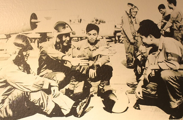 Biệt đội bắn máy bay MiG-21 rút kinh nghiệm sau trận bắn rơi máy bay F-4 yểm hộ B-52, 27/12/1972.