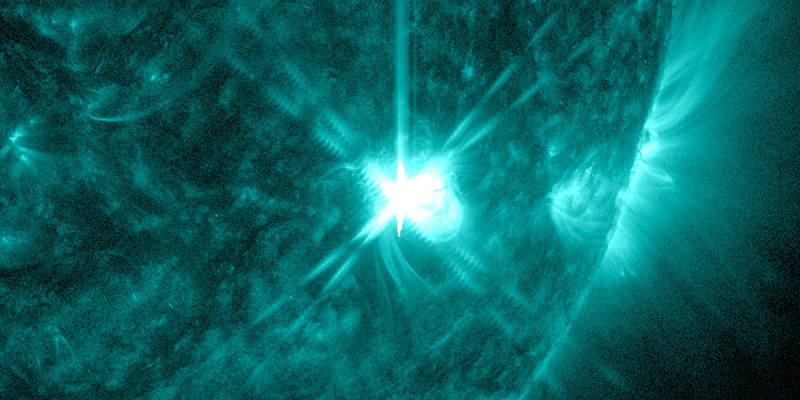 Vết nứt ở từ quyển Trái đất hiện nay cũng có thể tạo tiền đề cho các cơn bão địa từ cấp G1 xảy ra khi có sự trao đổi năng lượng từ gió Mặt trời và môi trường không gian bao quanh Trái đất. Tuy nhiên, G1 là cấp bão yếu nhất.