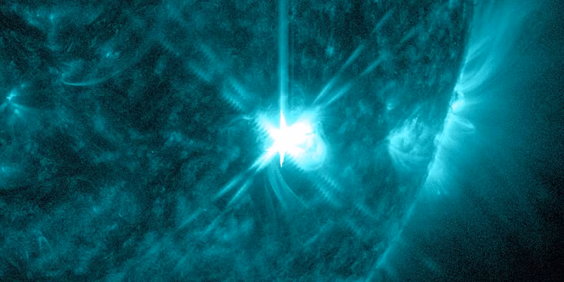 Vết nứt ở từ quyển Trái đất hiện nay cũng có thể tạo tiền đề cho các cơn bão địa từ cấp G1 xảy ra khi có sự trao đổi năng lượng từ gió Mặt trời và môi trường không gian bao quanh Trái đất. Tuy nhiên, G1 là cấp bão yếu nhất.