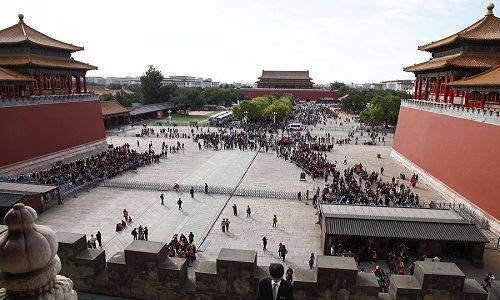 Các nhà khảo cổ bắt đầu tiến hành một loạt cuộc khai quật ở trung tâm tổ hợp vào năm 2014 với hy vọng hiểu rõ hơn về lịch sử công trình.