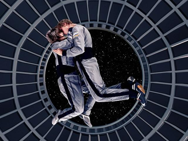 Chẳng hạn như, một số người chán ăn suốt thời gian thực hiện sứ mệnh, nên nhiều chuyên gia cho rằng ham muốn tình dục cũng có thể thay đổi tương tự như sự thèm ăn.