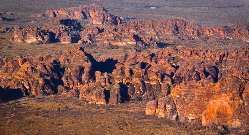 Purnululu hay còn được gọi là Vườn quốc gia Bungle Bungles, là vườn quốc gia nổi tiếng nhất trong tất cả các công viên quốc gia của Kimberley.