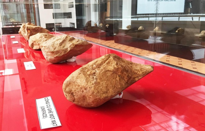 Di tích khảo cổ Rộc Tưng - Gò Đá thuộc xã Xuân An và Gò Đá nằm trên địa bàn phường An Bình, thị xã An Khê được các nhà khảo cổ học trong và ngoài nước phát hiện từ giữa tháng 6/2014.