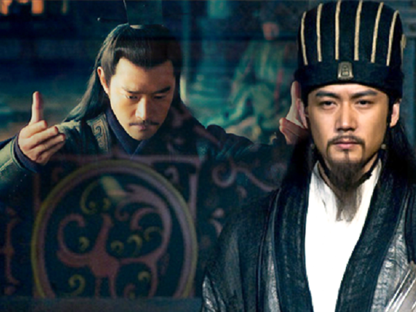 Theo Tam Quốc diễn nghĩa của La Quán Trung, “Gia Cát Lượng tam khí Chu Du” (ba lần chọc tức). Lần thứ nhất, khi Tào Nhân đại chiến Đông Ngô, Chu Du và Gia Cát Lượng giao hẹn