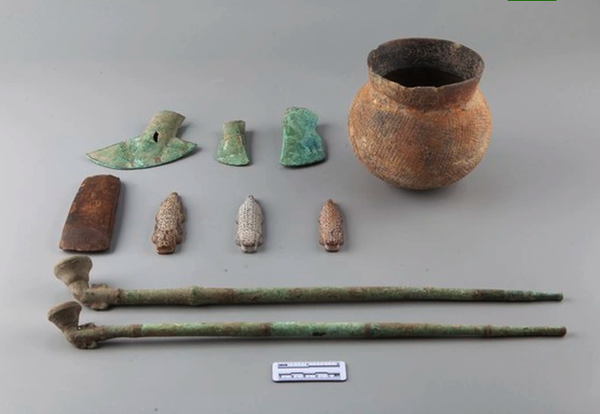 Sau khi tiếp nhận thông tin, Đại sứ quán Việt Nam tại Mỹ đã gửi Bộ Văn hóa, Thể thao và Du lịch thông báo về việc Cục Điều tra Liên bang Mỹ (FBI) đề nghị trao trả một số cổ vật được xác định là có nguồn gốc Việt Nam.