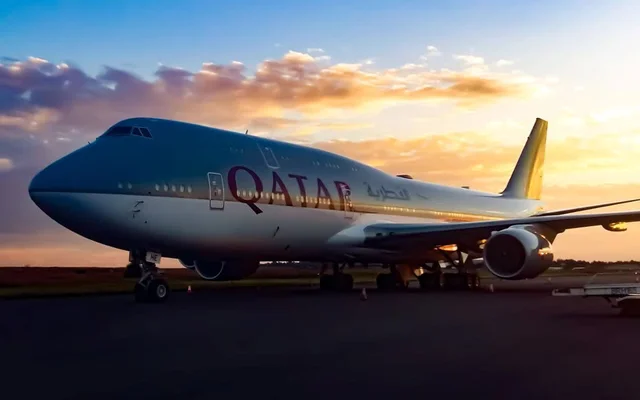 Gia đình hoàng gia Thani của Qatar - đất nước Trung Đông chủ nhà World Cup năm nay luôn là một trong những hoàng tộc giàu có bậc nhất hành tinh. Không chỉ dưới mặt đất, mà Hoàng gia Quatar cũng là "chủ nhân" của bầu trời.