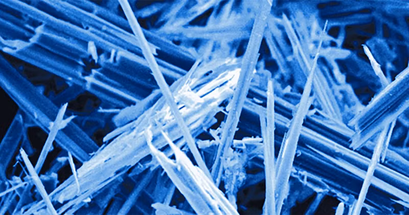 Trông tựa như tảng băng trôi tuyệt đẹp nhưng Asbestos lại là một trong những loại khoáng chất đáng sợ nhất hành tinh bởi nó có thể khiến con người bị ung thư.