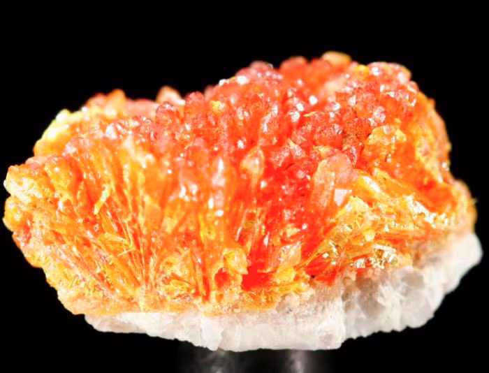 Khoáng chất này từng được dùng làm thuốc ở Trung Quốc hoặc trong ngành giả kim học