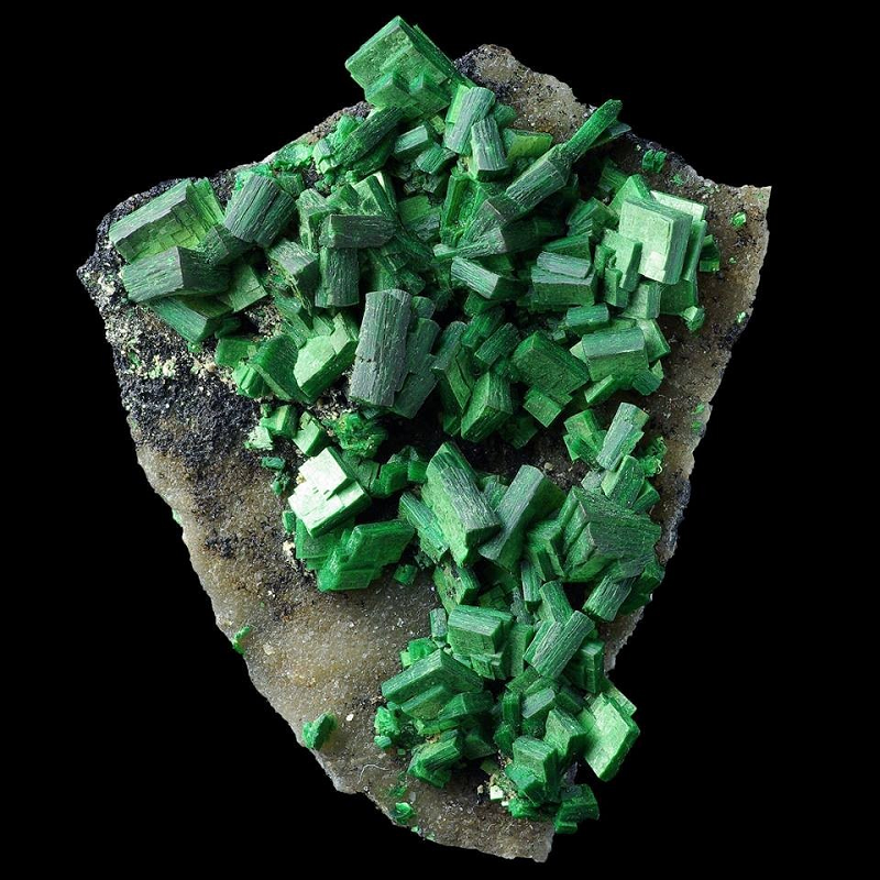  5. Torbernite là hợp chất cực độc bao gồm đồng xanh, phốt pho và urani (green copper, phosphate, uranyl).