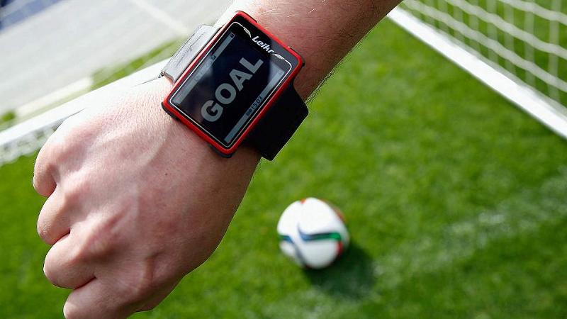 Khi hệ thống này được áp dụng vào bóng đá, nó được gọi dưới cái tên: GDS (Goal Decision System, hệ thống xác định bàn thắng). Công nghệ này mang tính cách mạng với bóng đá.