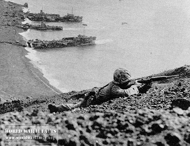 Tiếng Navajo không có văn tự, chỉ được truyền miệng trong bộ lạc. Thứ ngôn ngữ này vô cùng phức tạp về âm điệu, âm tiết, ngữ pháp… Nếu không tiếp xúc, luyện tập cũng như sử dụng trong thời gian dài thì sẽ không ai có thể hiểu được thứ tiếng ấy.