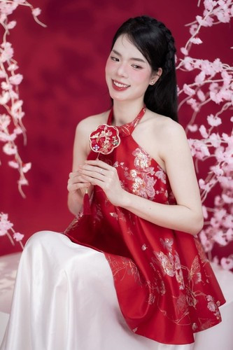 Hot girl Lê Thanh Thúy là hoa khôi bóng chuyền mới nhất tung bộ ảnh chào Xuân Giáp Thìn.