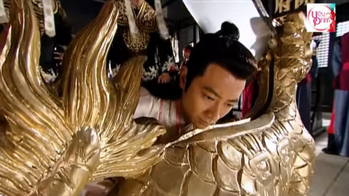 Ngự trát tam đao được sử dụng cho 3 kiểu tội phạm. Trong đó, Hoàng thân quốc thích sẽ bị xử trảm bằng Long đầu đao, Hổ đầu đao dành cho quan lại và Cẩu đầu đao dùng cho dân thường.