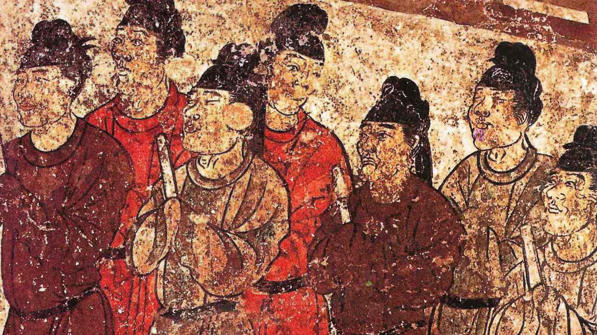 Thêm nữa, quan ấn tìm thấy trong mộ vị Huyện lệnh Tân An cho thấy tình hình chính trị rối ren thời bấy giờ. Theo quy định của triều đình, quan lại không được phép mang quan ấn về nhà và càng không được tùy táng cùng trong mộ khi qua đời.