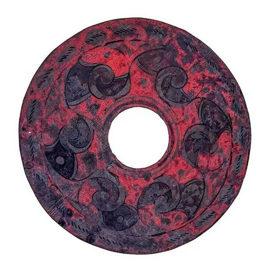 Theo các chuyên gia, một lớp bùn đã bít kín ngôi mộ. Khi mở nắp quan tài, họ phát hiện mộ cổ đầy nước trong vắt bên trong. Bùn và cát còn sót lại lắng đọng phía dưới đáy quan tài.