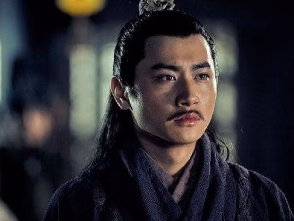 Cụ thể, hai con trai của Tào Tháo là Tào Phi và Tào Thực có cuộc đối đầu gay gắt nhằm trở thành người thừa kế của cha. Cuối cùng, Tào Phi giành chiến thắng khi được Tào Tháo lập làm Ngụy thế tử.