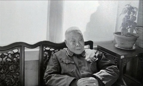 Trong thời gian làm việc trong hoàng cung, Tôn Diệu Đình đã tận mắt chứng kiến nhiều sự việc khó tin.