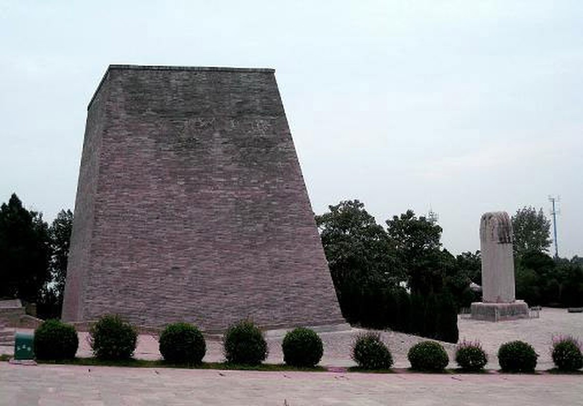 Đến nay, các nhà khảo cổ Trung Quốc vẫn chưa khai quật Càn Lăng - nơi an nghỉ ngàn thu của Đường Cao Tông và Võ Tắc Thiên.