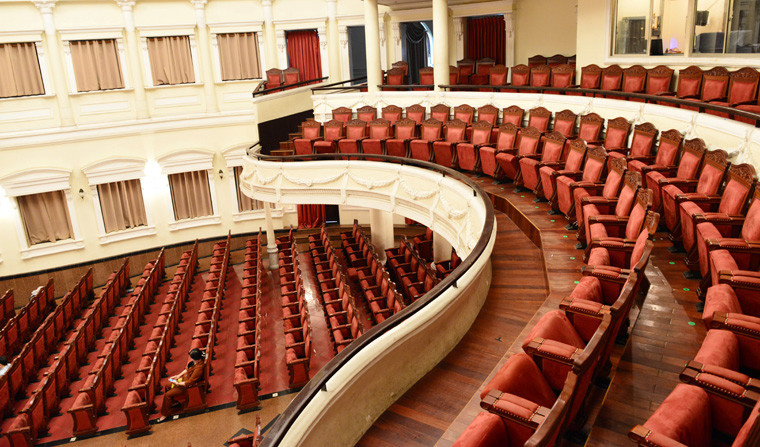 Nhà hát TP có tuổi đời hơn 100 năm. Hiện nay, mỗi tháng 3 lần, Nhà hát Giao hưởng nhạc và vũ kịch TP biểu diễn tại đây để phục vụ công chúng, khách du lịch quốc tế.