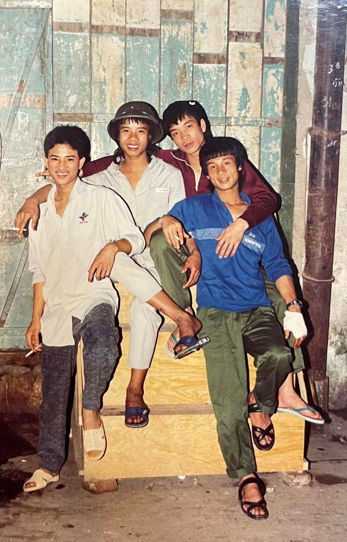 "Bản lĩnh là việc mình đã dám làm điều sai trái thì mình phải dám nhận và đối mặt với chính nó, vậy thôi” - Hải Bánh bộc bạch. (Ảnh thời trai trẻ của trùm giang hồ một thời Hải "Bánh")