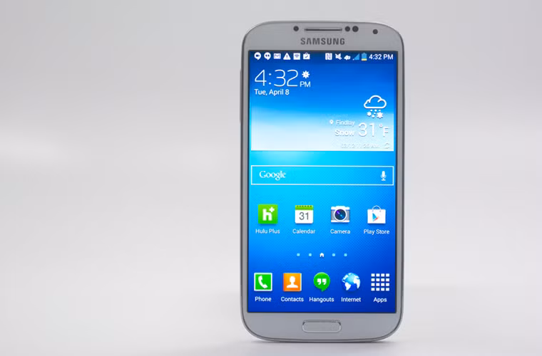 Samsung Galaxy S5 là dòng điện thoại đời sau của Galaxy S4, trang bị chip Snapdragon 801 2,5 GHz lõi tứ với 2 GB RAM, 5,1 in (13 cm) Super AMOLED 1920×1080 pixel. Máy được cài sẵn hệ điều hành Android 4.4.2 "KitKat" và giao diện TouchWiz của Samsung. 