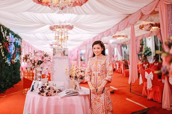 Dam cuoi khung o Lang Son khien dan mang 