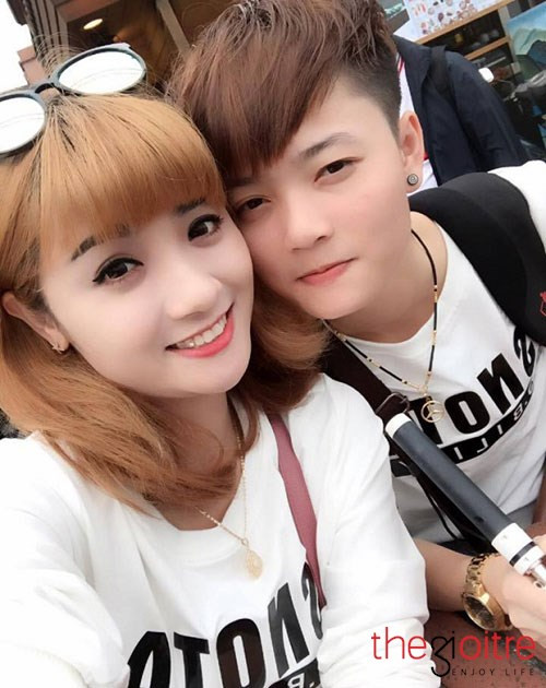 Những lần bị người yêu giận Bi lại dùng những tình cảm chân thành, những món quà bất ngờ xoa dịu người yêu và kết quả thì luôn “hiệu nghiệm”. Vì những cử chỉ hết sức đáng yêu của Bi khiến Tú Anh không thể nào giận lâu được người yêu mình lâu. Đó là bí quyết hâm nóng tình yêu của cặp đôi này. Có lẽ không sai khi nhiều người yêu quý, mến mộ đã dành cho cặp đôi lời này danh xưng: cặp đôi đồng tính nữ đẹp nhất Việt Nam.