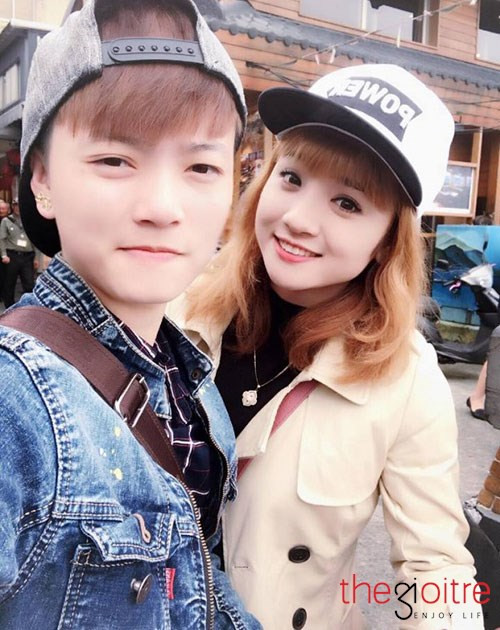 Chuyện 2 cô gái xinh đẹp Bi và Tú Anh yêu nhau khiến bao chàng trai “vỡ mộng”.