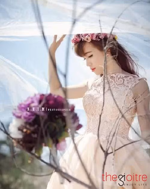 Là gương mặt mới trong cộng đồng 9X khởi nghiệp, Liên Nhi luôn là cái tên được nhắc đến trong giới trẻ Sài Thành bởi cô không chỉ sở hữu gương mặt xinh xắn, tính tình thân thiện, hòa đồng, thông minh, mà cô còn luôn chịu khó tìm tòi học hỏi.