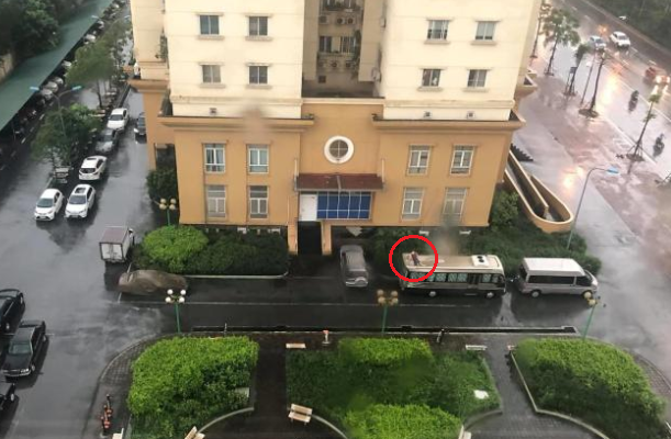 Nguoi dan ong tu vong tren noc xe khach, nghi roi tu tang cao chung cu